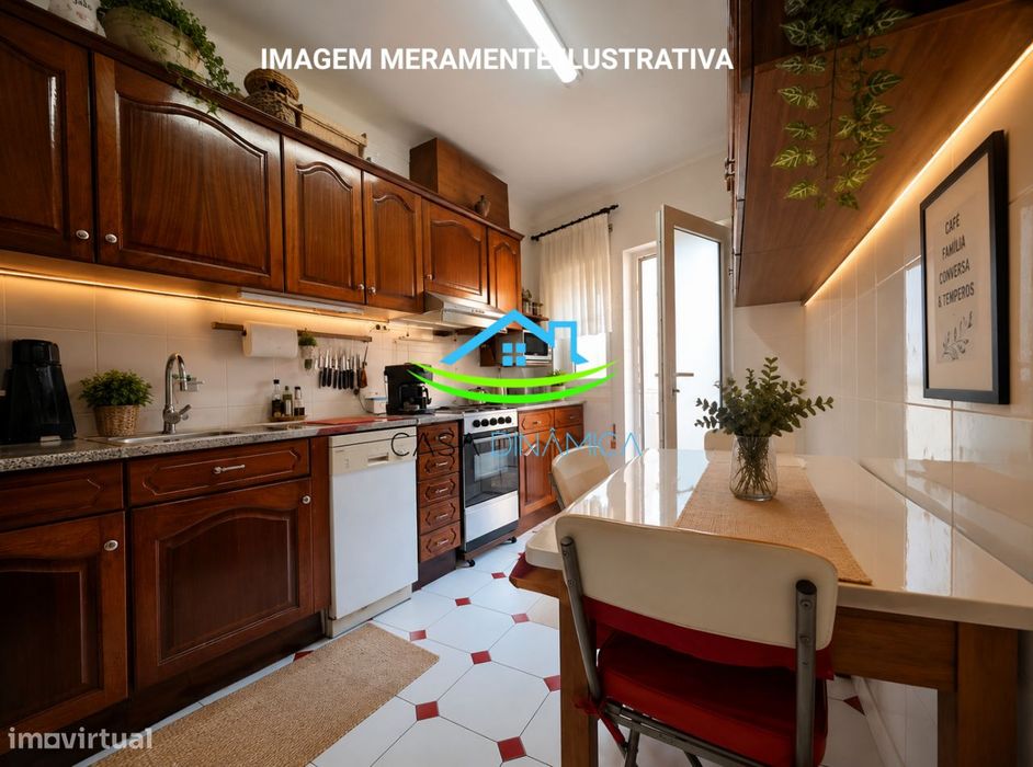 Moradia T4 com Garagem e Terraço em Tavarede