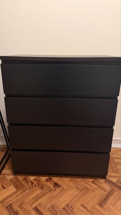 Comoda 4 gavetas Ikea