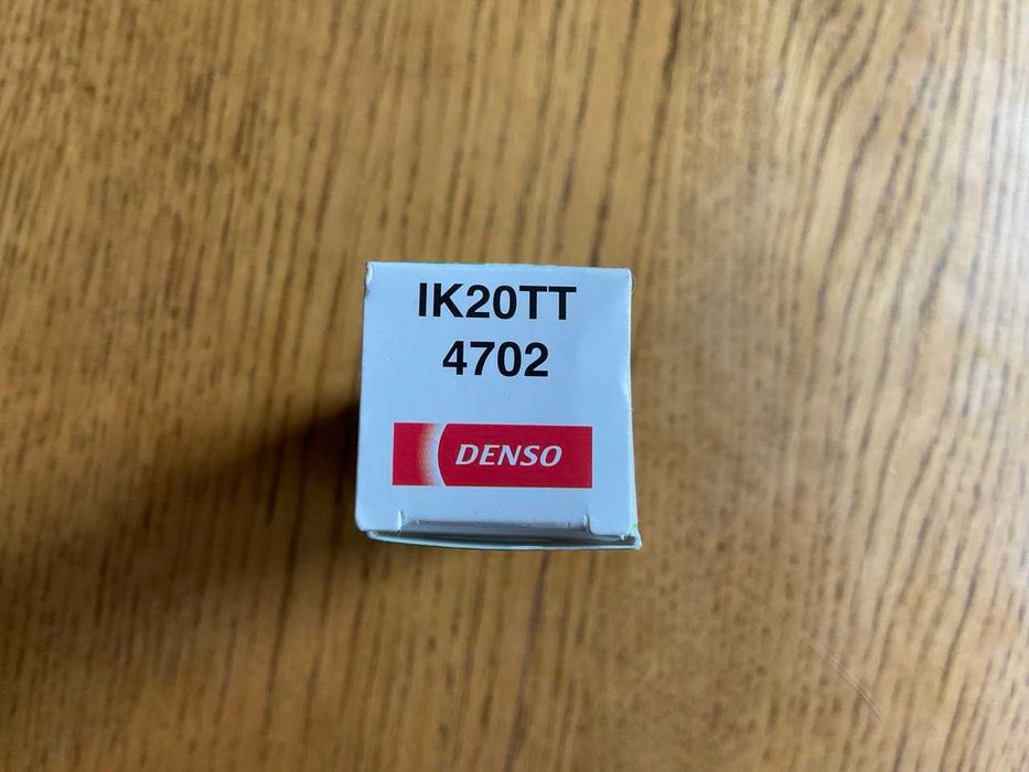 свічка IK20TT Denso 4702