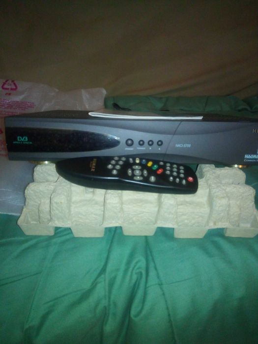 VENDO ou TROCO 7 descodificadores de satélite para CANAIS LIVRES