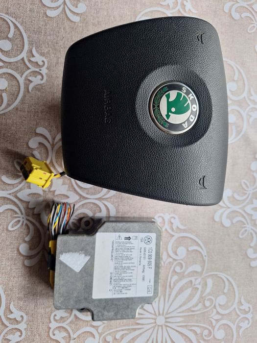 Подушка безопастности и блок SRS Skoda Fabia 2