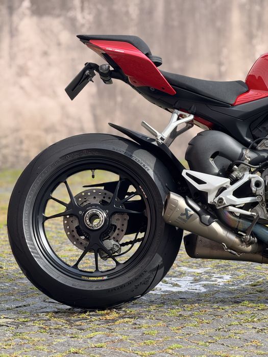 Ducati Streetfighter V4S