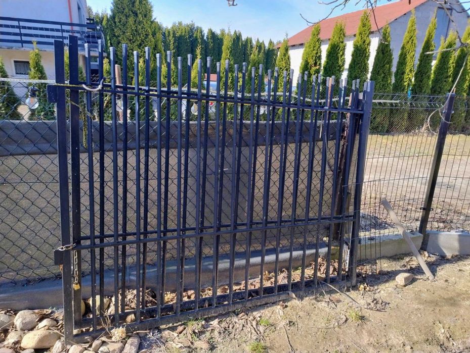 brama dwuskrzydłowa lekka