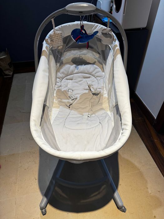 Chicco Baby Hug 4-in-1 - Like New