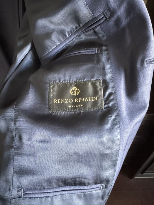 Чоловічий костюм Renzo Rinaldi