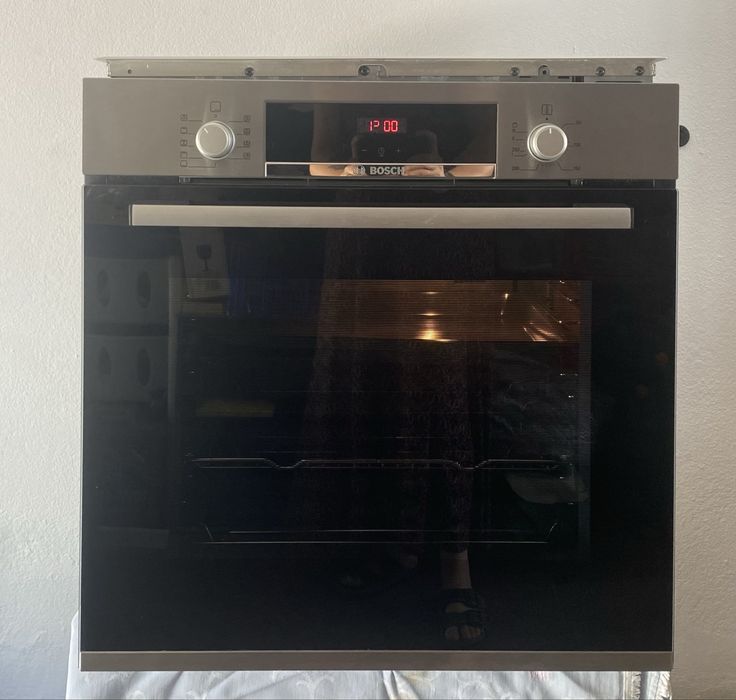 Forno Bosch + Placa Vitrocerâmica Candy — conjunto encastrável