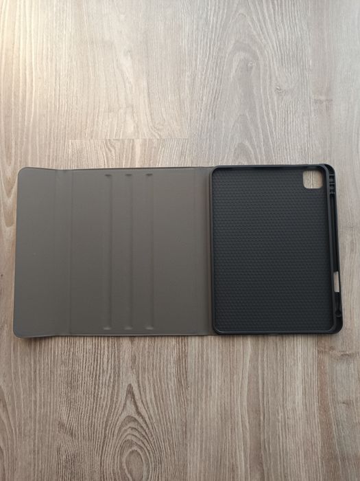 Capa com Teclado Bluetooth para iPad Air 10,9"