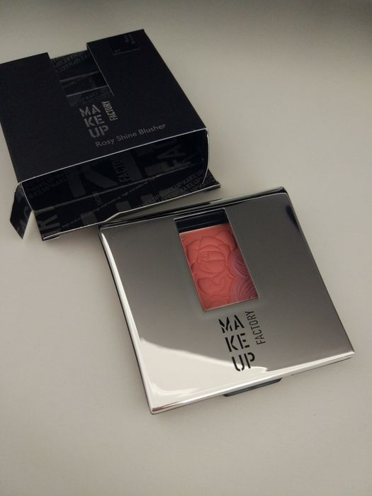 Blusher, Batom, Iluminador Makeup Factory NOVO