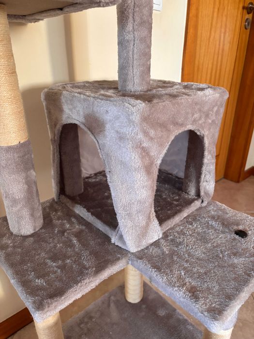 Árvore para gatos - 121 cm