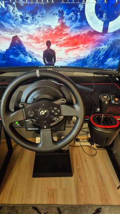 Trustmaster T300 RSGT + THRUSTMASTER TH8S Shifter