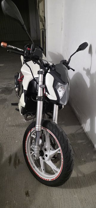 Benelli bn125.  .