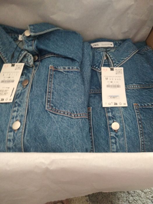 Джинсова сукня 1975 від Zara