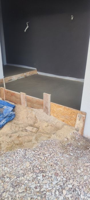 Wylewki z mixokreta+ styrobeton,zrywanie podłóg