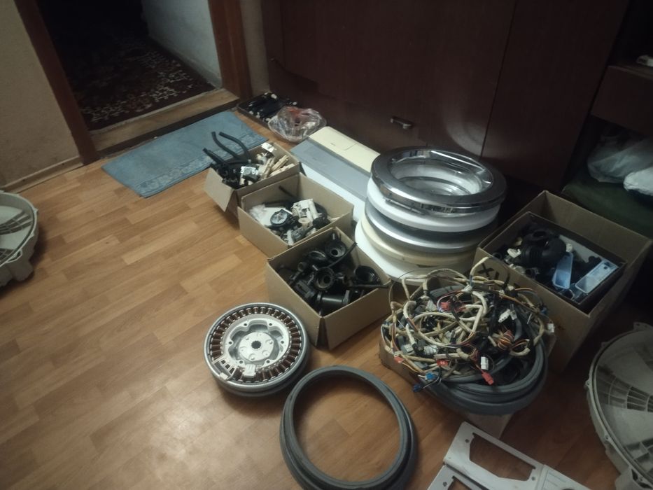 Продам запчасти для стиральной машины  lg