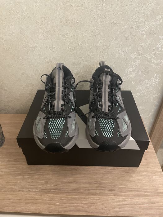 Продам Кросівки Addidas (нормальний стан)