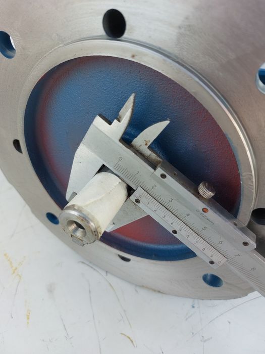 Motor trifásico 1 cv  c/ Falange 1500 rpm ( Novo )