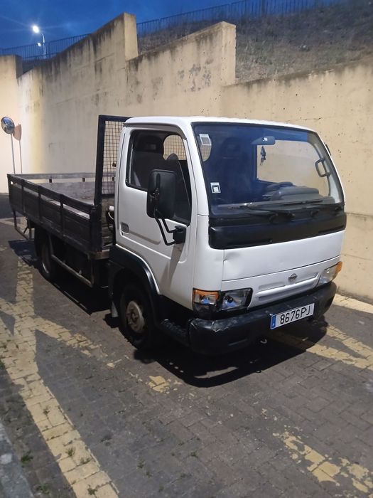 Nissan cabstar 2000