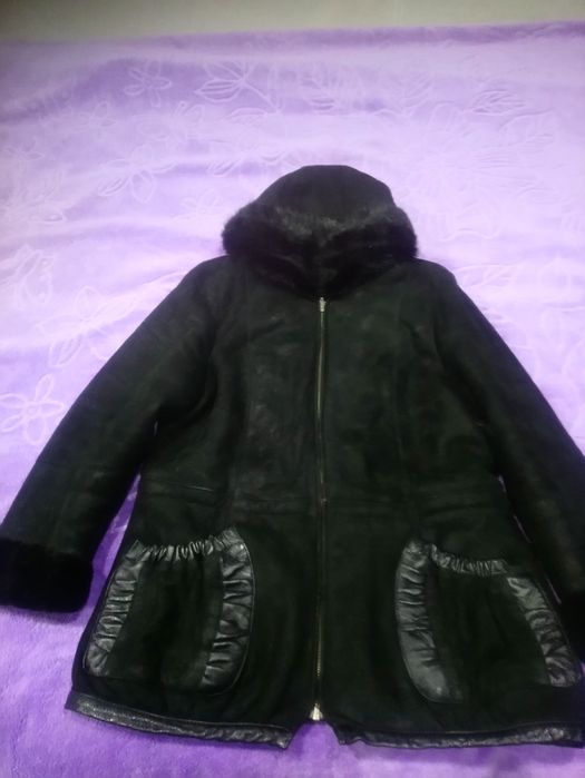 Продам куртку замшевую.