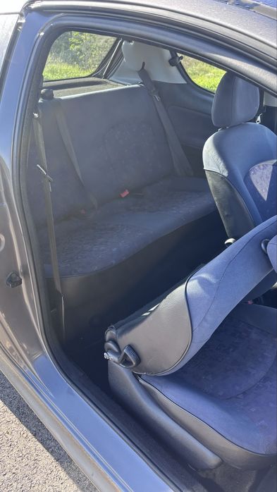 PEUGEOT 106 1.1 gasolina