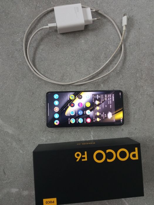 Poco F6 16/512GB czarny jak nowy