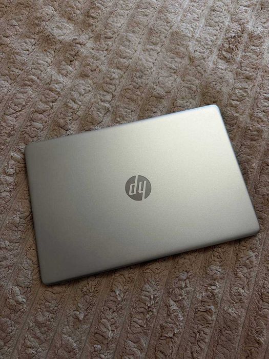 Ноутбук HP Laptop 15s-eq1xxx | Ryzen 5 4500U | 16 ГБ RAM | Radeon Graphics