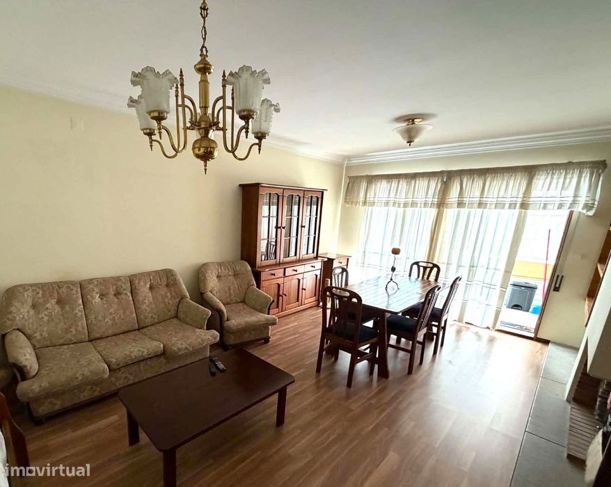 QUARTO INDIVIDUAL 250€ + 50€ Despesas