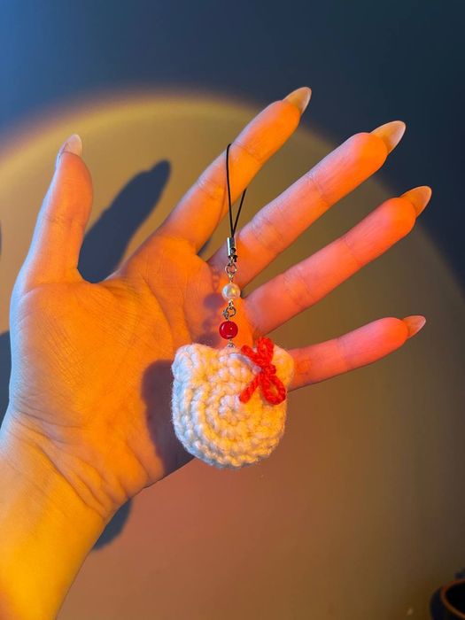 Брелоки в'язані на сумку, ключі, телефон, чехол