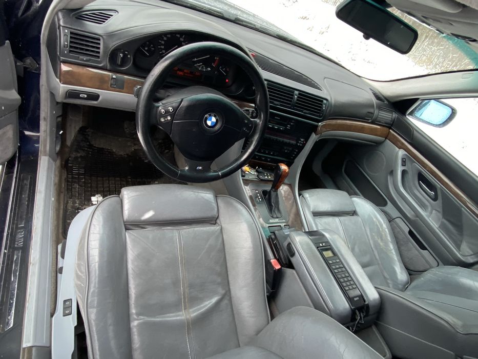 Bmw e38 lift 4.4 740