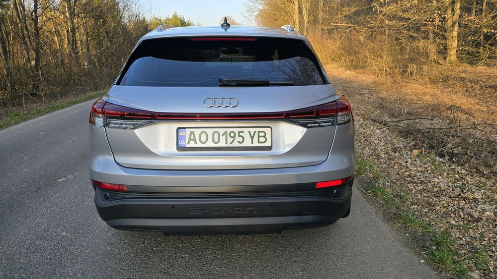 Audi Q4 E-tron  .