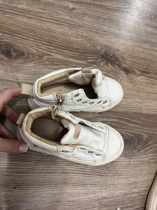 Кеди для дівчинки, 3 пари, стан актуальний на фото на ножку ~ 18 см