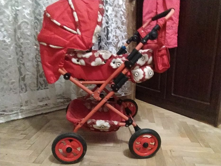 Коляска для ляльок