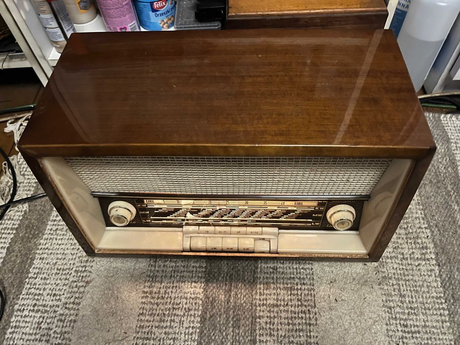 Stare radio Loewe Opta