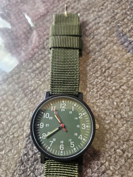 Nowy zegarek militarny w stylu US Army