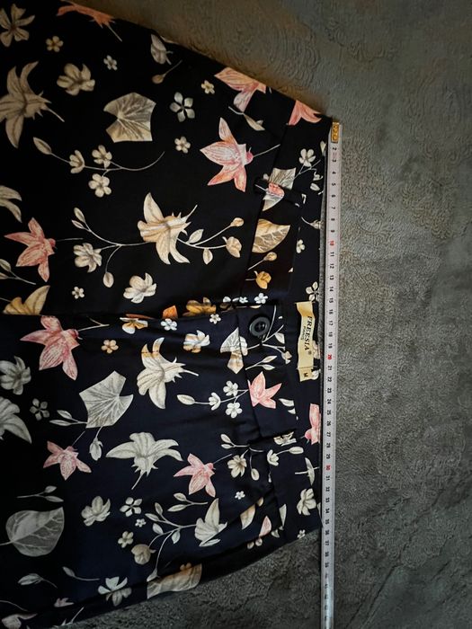 Spodnie granatowe kwiaty Freesia  M