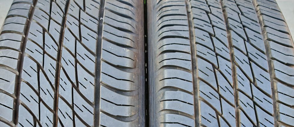 Opony wielosezonowe  Dunlop 235/60/16 cena za 2 szt.