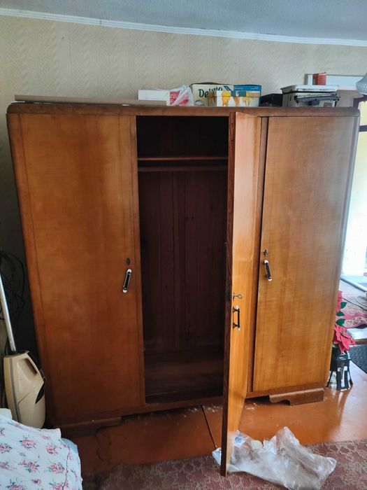 Szafa drewniana 3-drzwiowa PRL