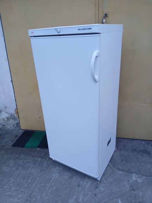 Lodówka chłodziarka flirmy AEG OKO-SANTO SUPER energooszczędna.