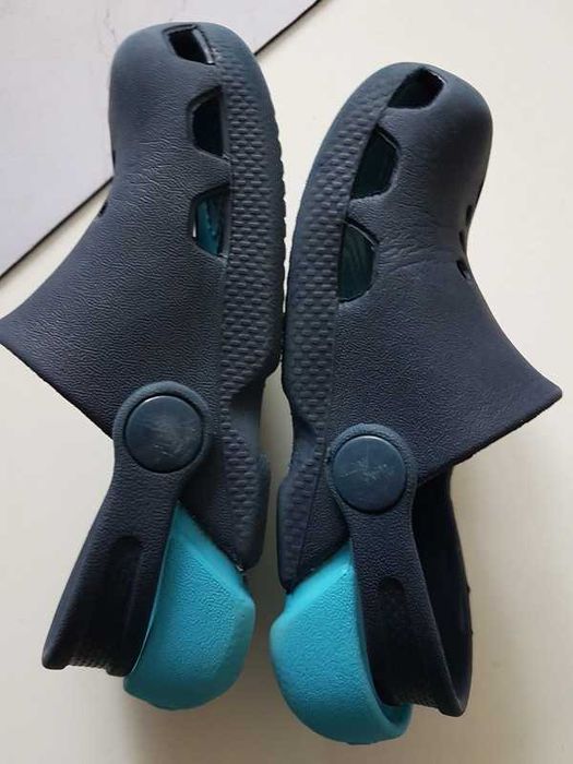 Crocs klapki chodaki chłopięce 25 8C