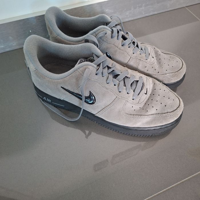 Sapatilhas cinzentas Nike Air Force