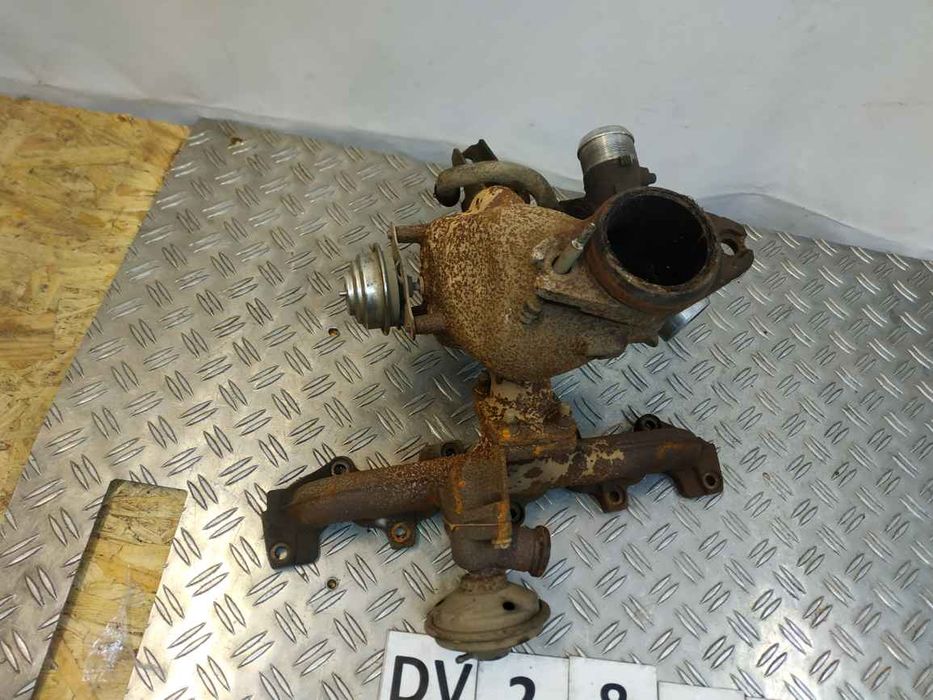 Peugeot/Citroen 807 02-14 турбіна з колектором 2.2d DV2840 9662465180