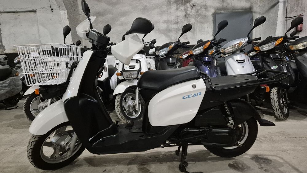 Мопед Yamaha  Gear UA08 з контейнера