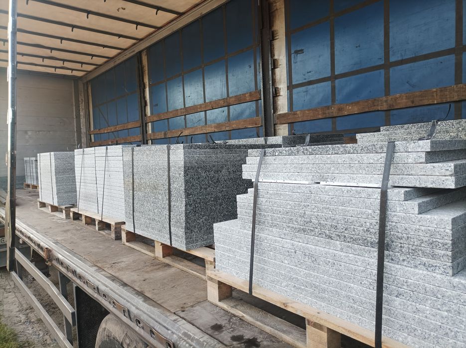 Parapety granitowe / Schody granitowe / Blaty / Granit / PRODUCENT