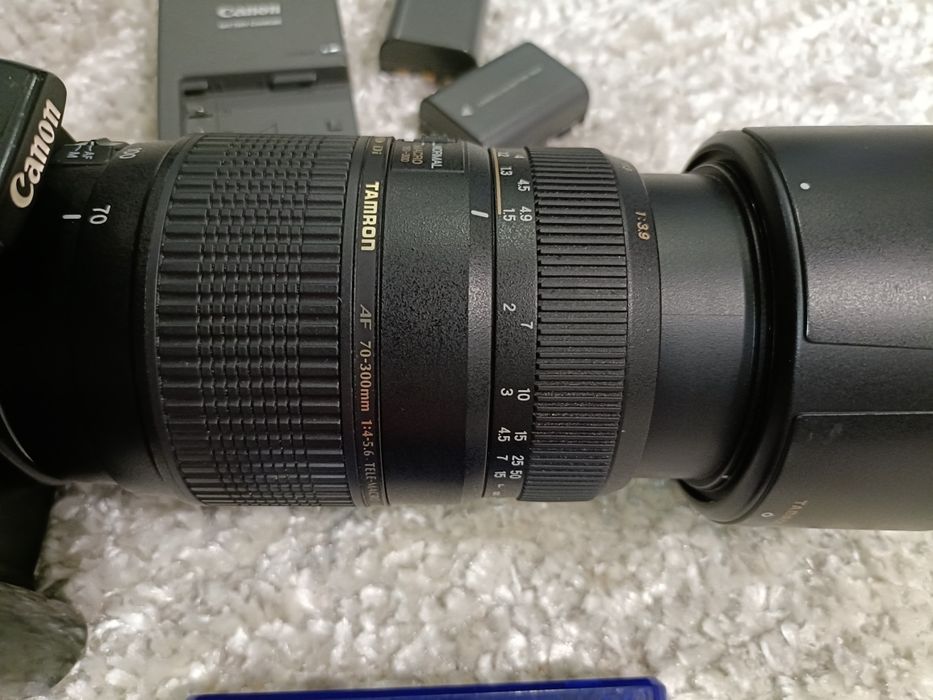 Máquina fotográfica Canon Ds126071