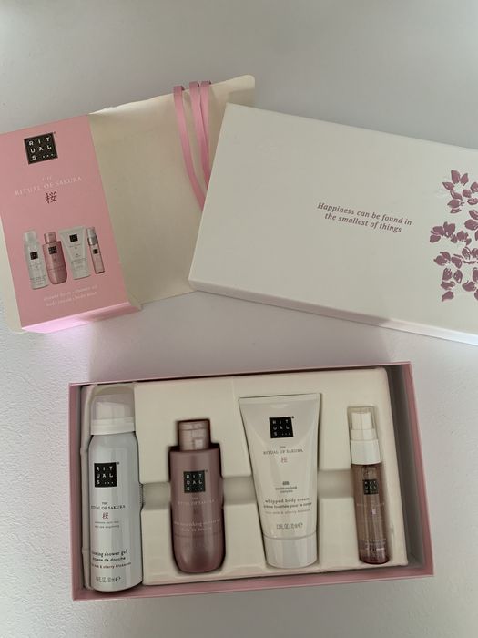 Набір подарунковий Rituals ritual of Sakura Gift Set розмір S