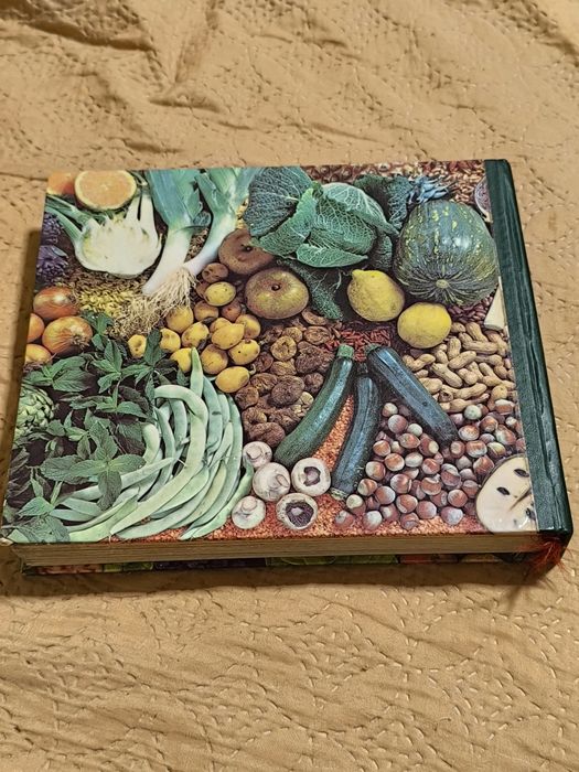 Livro doze meses de cozinha