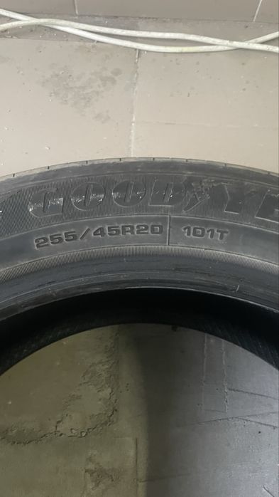 шини goodyear 255/45 r 20