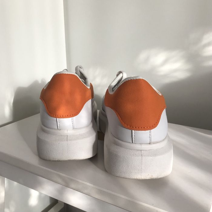 Buty sneakersy białe pomarańczowa pięta gruba podeszwa 39