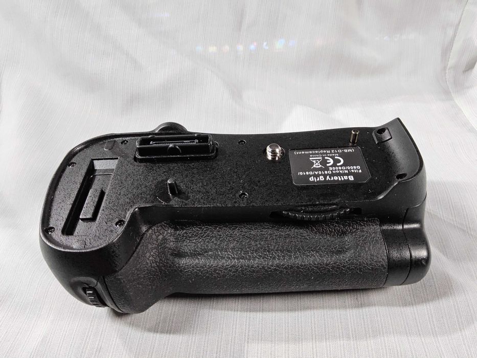GRIP/PUNHO pra NIKON D800 - D800E e D810  Novo. Nunca foi usado.