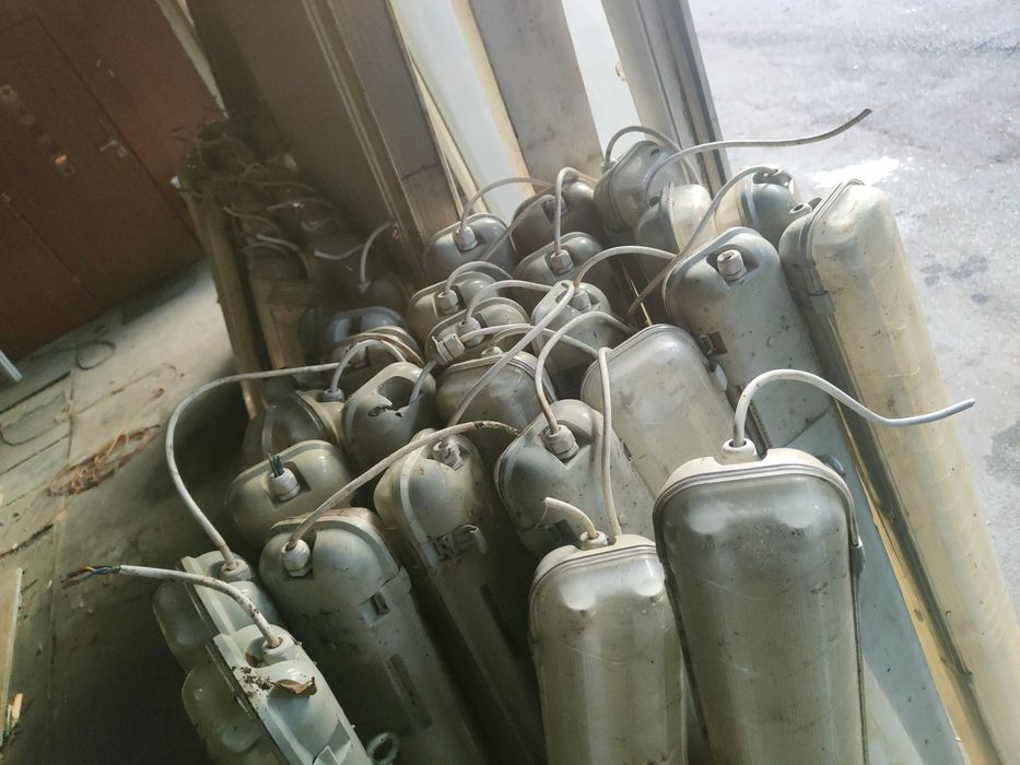 Lampy przemysłowe Philips  50/70szt