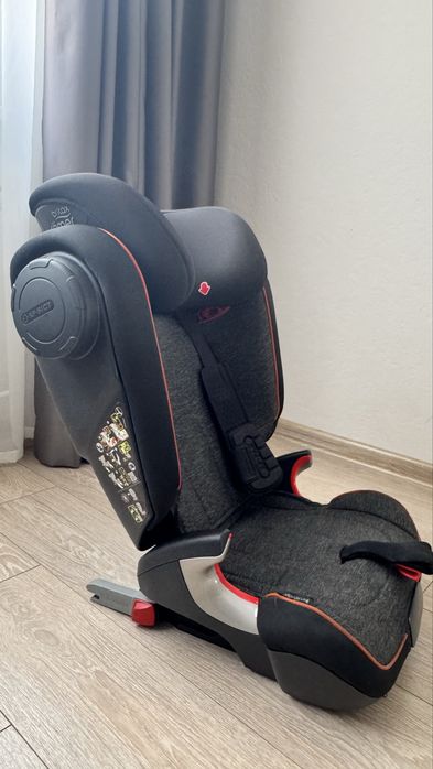 Автокрісло Britax Römer KIDFIX II XP / XP SICT (15–36 кг)